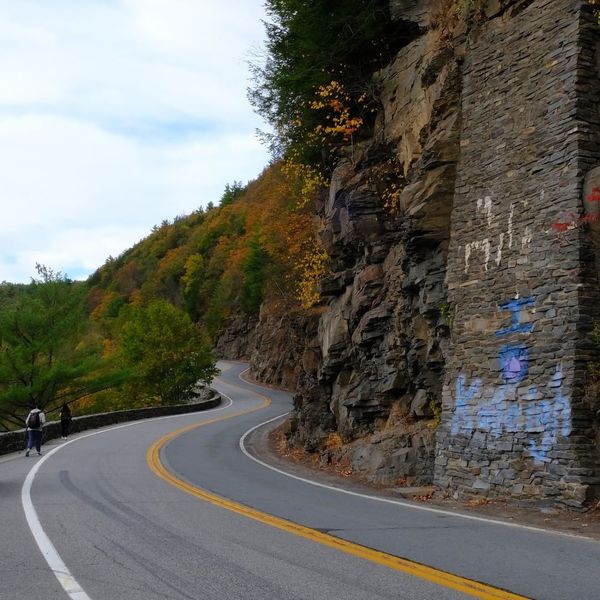 Hawk's Nest - winding roads in  Upper Delaware Scenic Byway